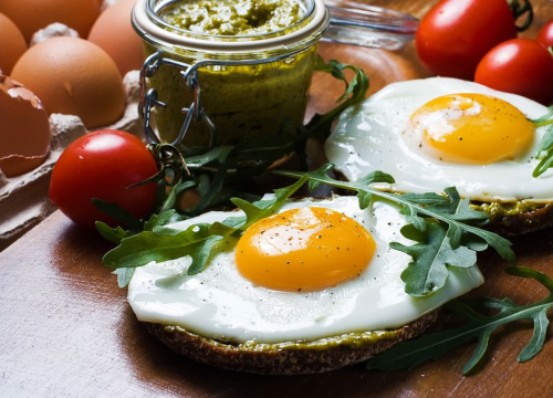 Bez ulja i maslaca: Trik-sastojak uz koji su jaja iz tave nestvarno ukusna