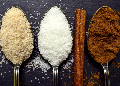 Suptilni znakovi koji pokazuju da jedete previše šećera