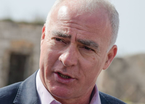 Paukov recept za gubitak izbora: Ležernost, panika pa bahatost