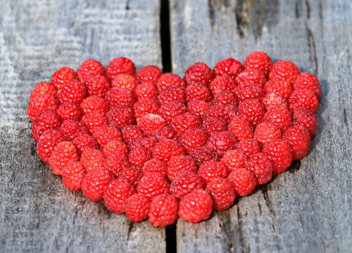 Isprobajte recept za roladu s malinama koja se topi u ustima