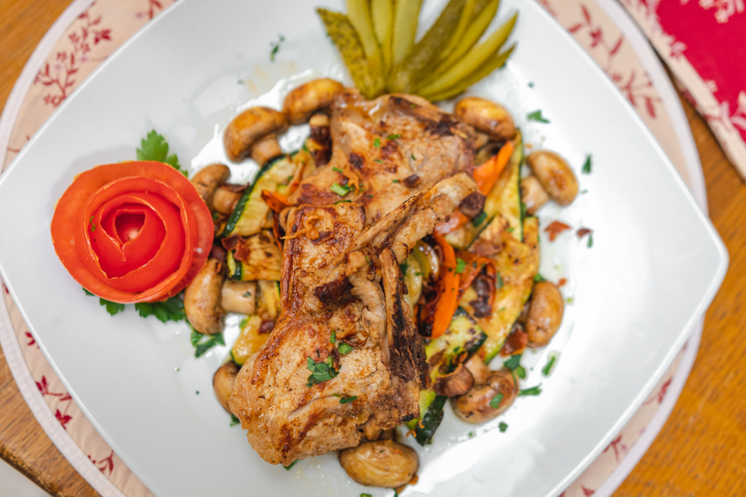 U Antinom guštu uživajte u vrhunskom roštilju uz produženo radno vrijeme!