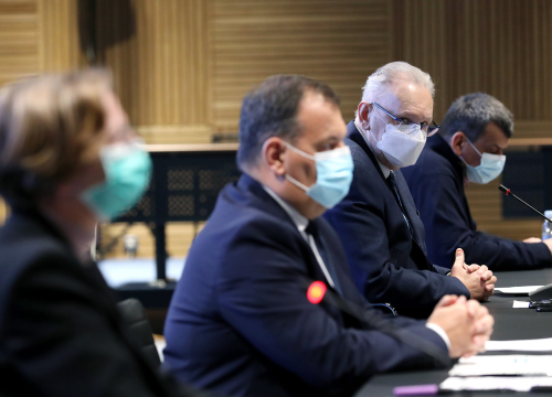 Božinović najavio veća otvaranja za građane s covid potvrdama: 'Idemo prema kraju epidemije'