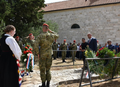 Jelić položio vijence: Svečano obilježena 29. godišnjica oslobođenja Miljevaca