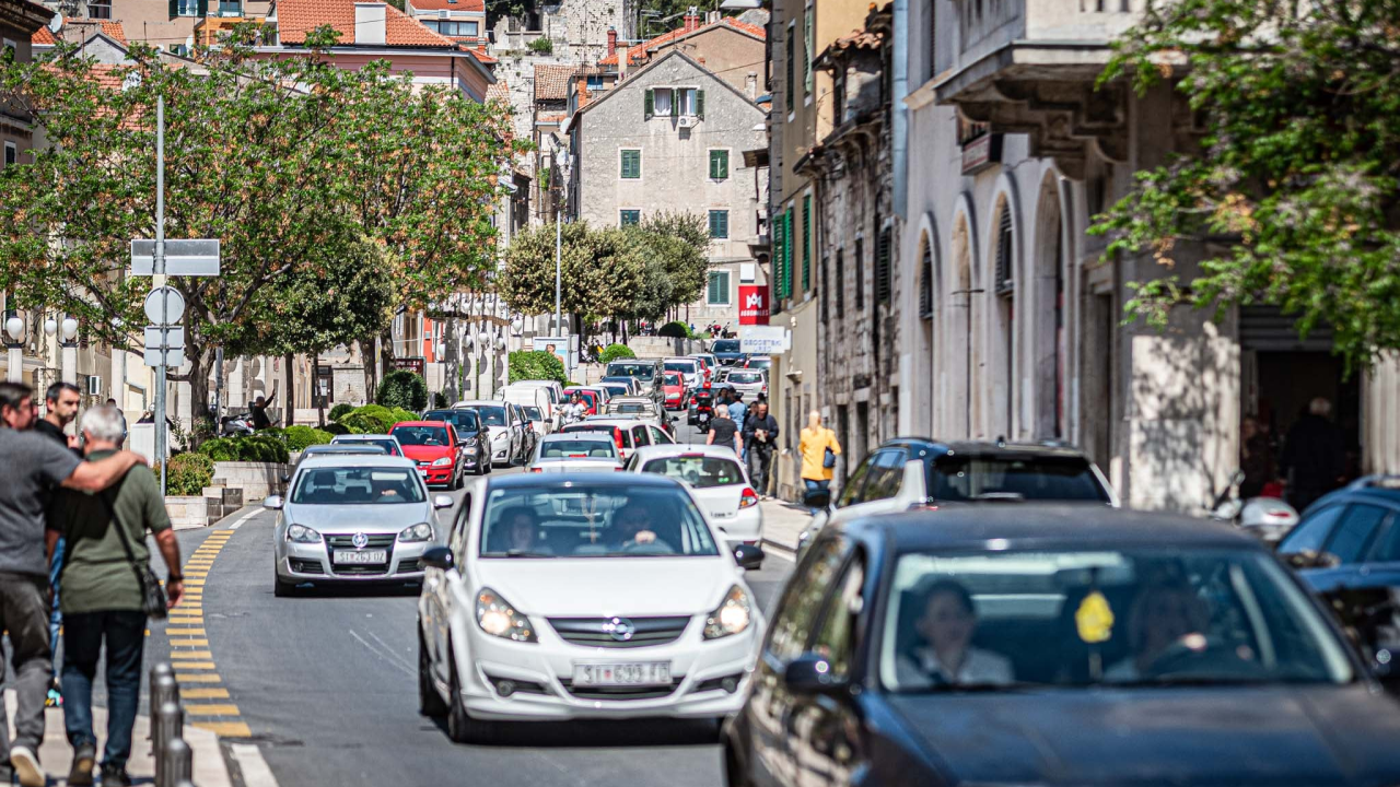 Gotov produženi vikend: Gužve s otoka prema kopnu i iz Dalmacije prema unutrašnjosti
