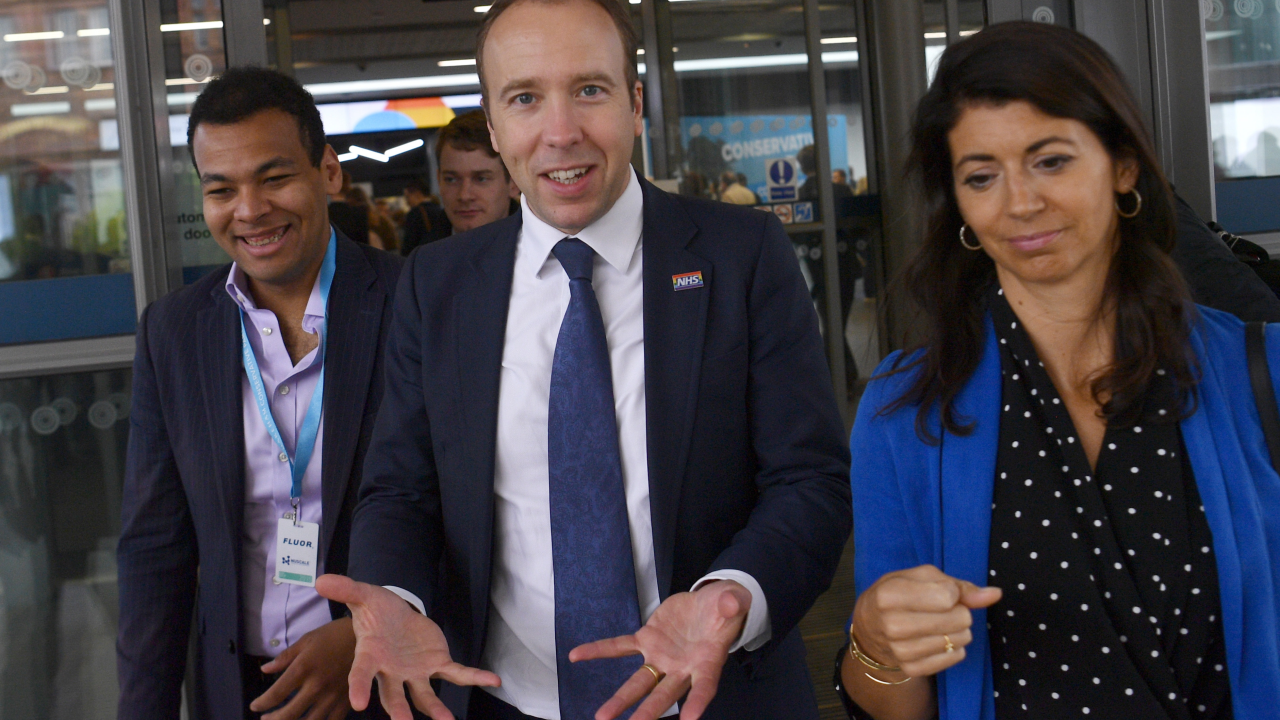 Britanski ministar zdravstva dao ostavku zbog nepoštivanja epidemioloških mjera