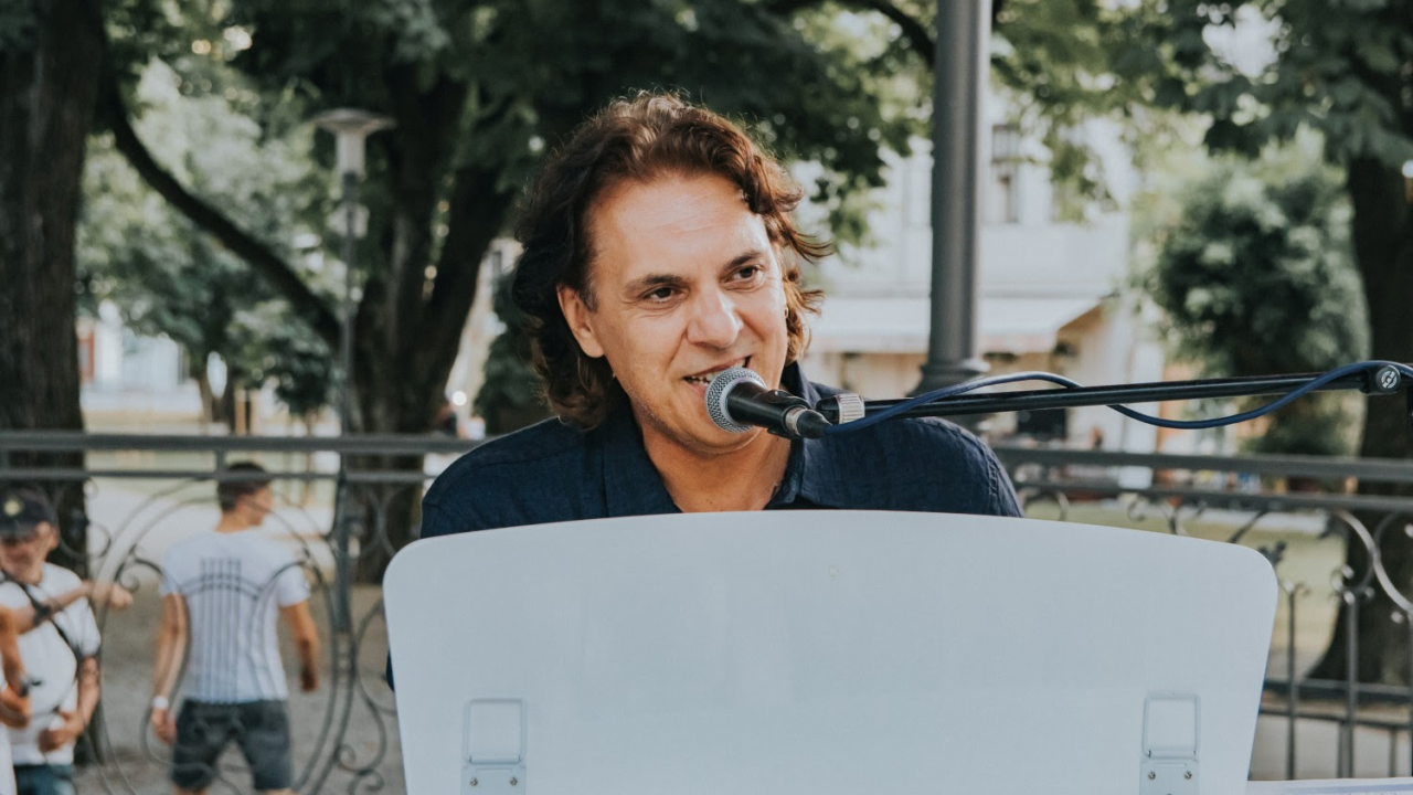 Alenu Slavici uručena priznanja za 40 godina karijere i platinastu nakladu albuma 'Dao sam ti dušu'