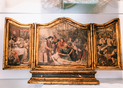 Fotografija 19 - Don Stipe Perkov objavio ‘Razgovore (ne)ugodne puka primoštenskoga’: Riječima su, kao s kamenom, gradili suhozid prošlosti!