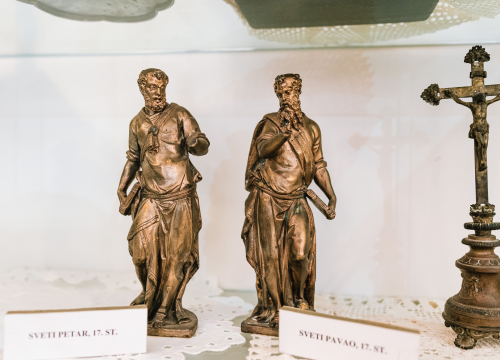 Fotografija 20 - Don Stipe Perkov objavio ‘Razgovore (ne)ugodne puka primoštenskoga’: Riječima su, kao s kamenom, gradili suhozid prošlosti!