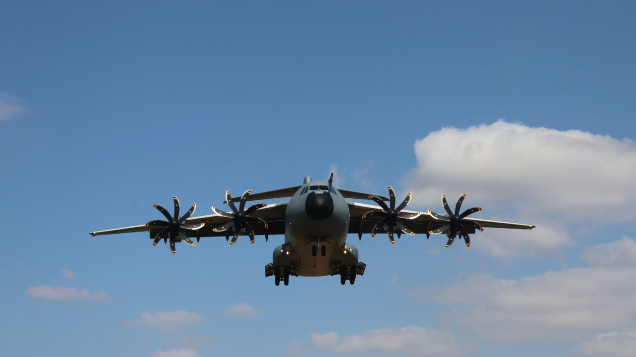 Najmanje 17 ljudi poginulo u padu filipinskog vojnog zrakoplova