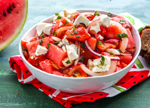 Lagana, a zasitna: Ljetna salata s lubenicom i sirom koja može zamijeniti ručak