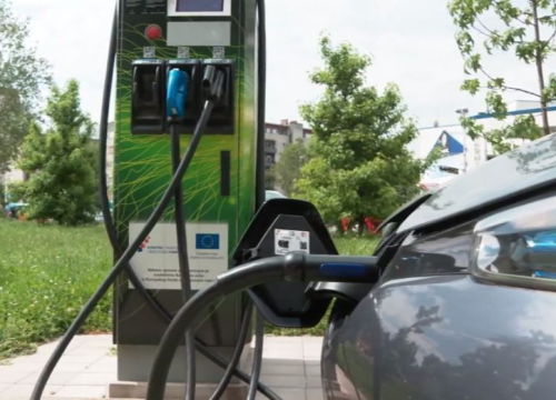 Vozači električnih automobila zbog parkiranja na ovim mjestima mogu biti kažnjeni