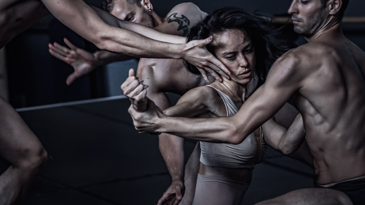 Plamteća voda otvara Šibenik Dance Festival: Moćna plesna predstava pod zvijezdama na sv. Mihovilu!