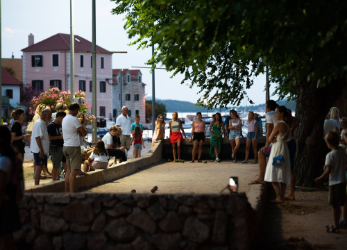 Fotografija 2 - Valjanje i bacanje na Zlarinu: Astra Pfizerice slavile na ženskom turniru u balotama