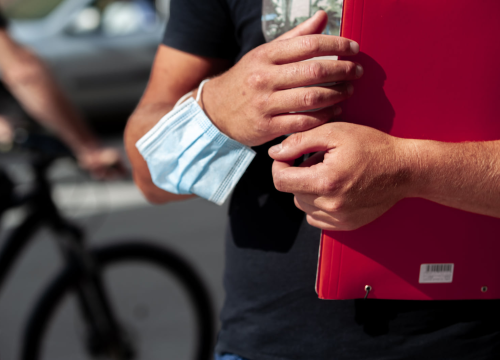 Koji se prvi simptomi korone pojavljuju kod muškaraca, a koji kod žena?