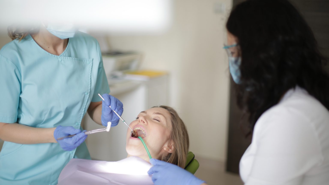 Evo kako izgleda vađenje umnjaka i koliko točno traje oporavak?