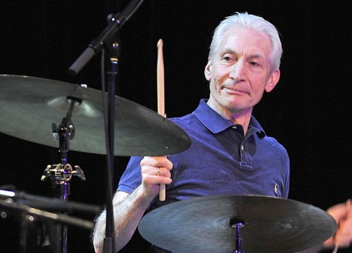U dobi od 80 godina umro Charlie Watts, legendarni bubnjar Rolling Stonesa