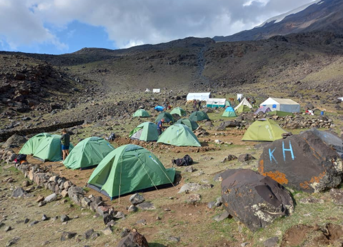 Fotografija 12 - Osam šibenskih planinara popelo se na najviši vrh Turske, 5137 metara visok Ararat