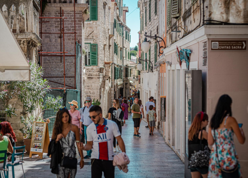 U Šibensko-kninskoj županiji 18 novooboljelih osoba od covida-19, dvije osobe preminule