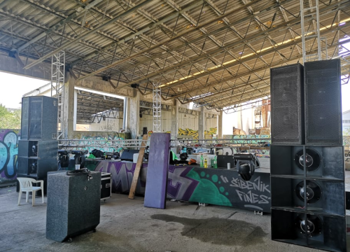 Sve je spremno za koncerte Urbana i Majki: Lokacija je natkrivena, šator za testiranje postavljen