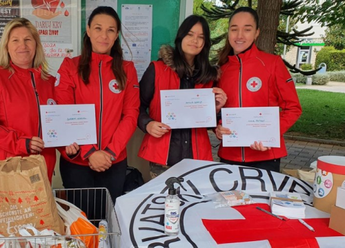 U Vodicama na punktu Crvenog križa prikupljeno 2000 kuna te 150 kilograma hrane i 20 kilograma higijene