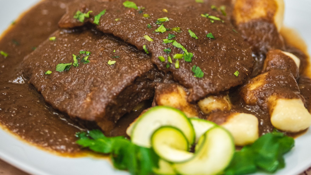 Uživajte u najboljoj pašticadi u Antinom guštu!