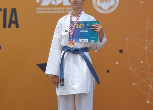 Fotografija 2 - Uspjeh članice Karate kluba Šibenik 1066: Bronca zlatnog sjaja za Maru Mileta na Prvenstvu Balkana