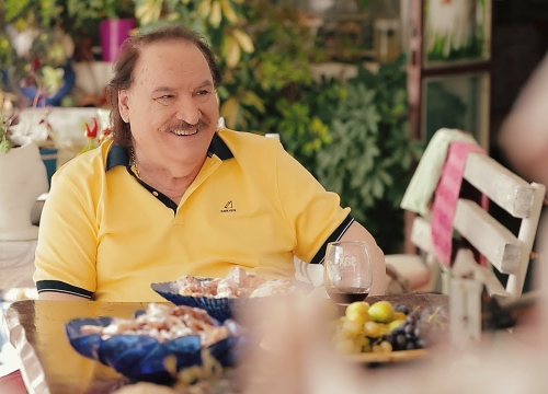 Objavljen i drugi od četiri nova spota Miše Kovača: Pogledajte 'Najljepše su oči moje majke'