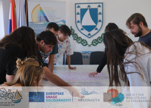 Fotografija 2 - Mladi iz europskih zemalja mjesec dana radili na Murteru: Iza njih ostale nove pješačke staze i prebojane klupe