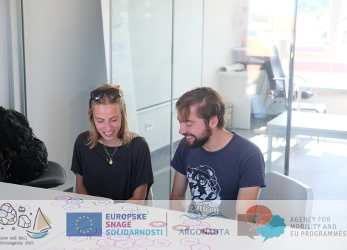 Fotografija 5 - Mladi iz europskih zemalja mjesec dana radili na Murteru: Iza njih ostale nove pješačke staze i prebojane klupe