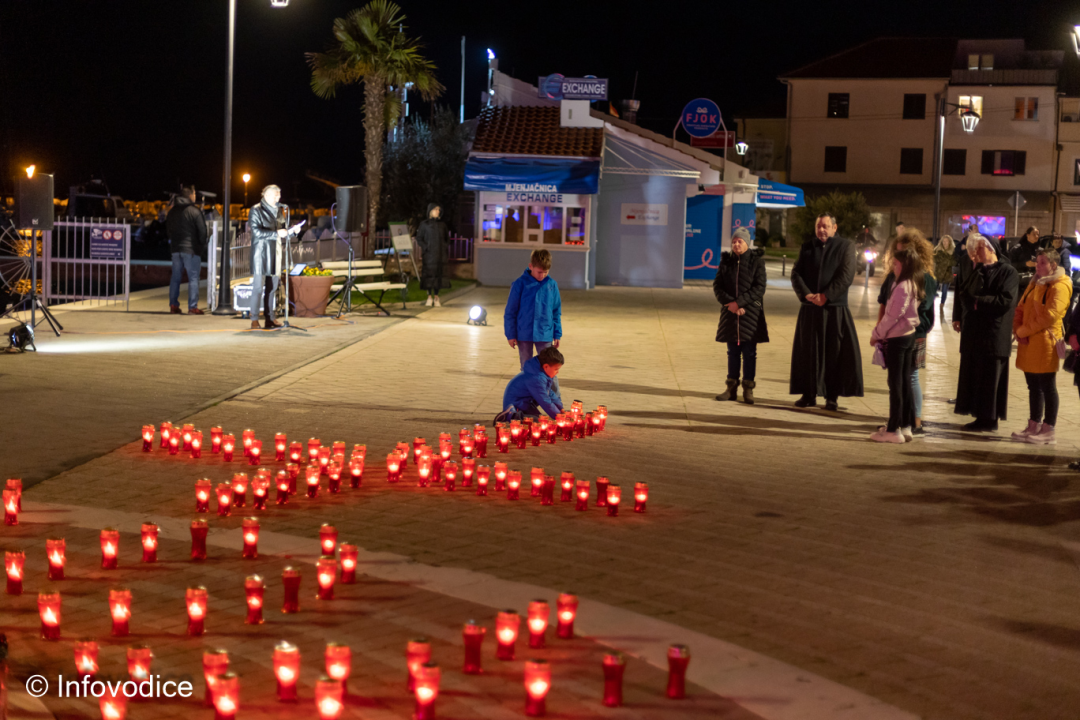 Vodičani odali počast žrtvama Vukovara i Škabrnje