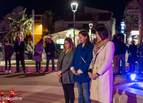 Fotografija 7 - Vodičani odali počast žrtvama Vukovara i Škabrnje