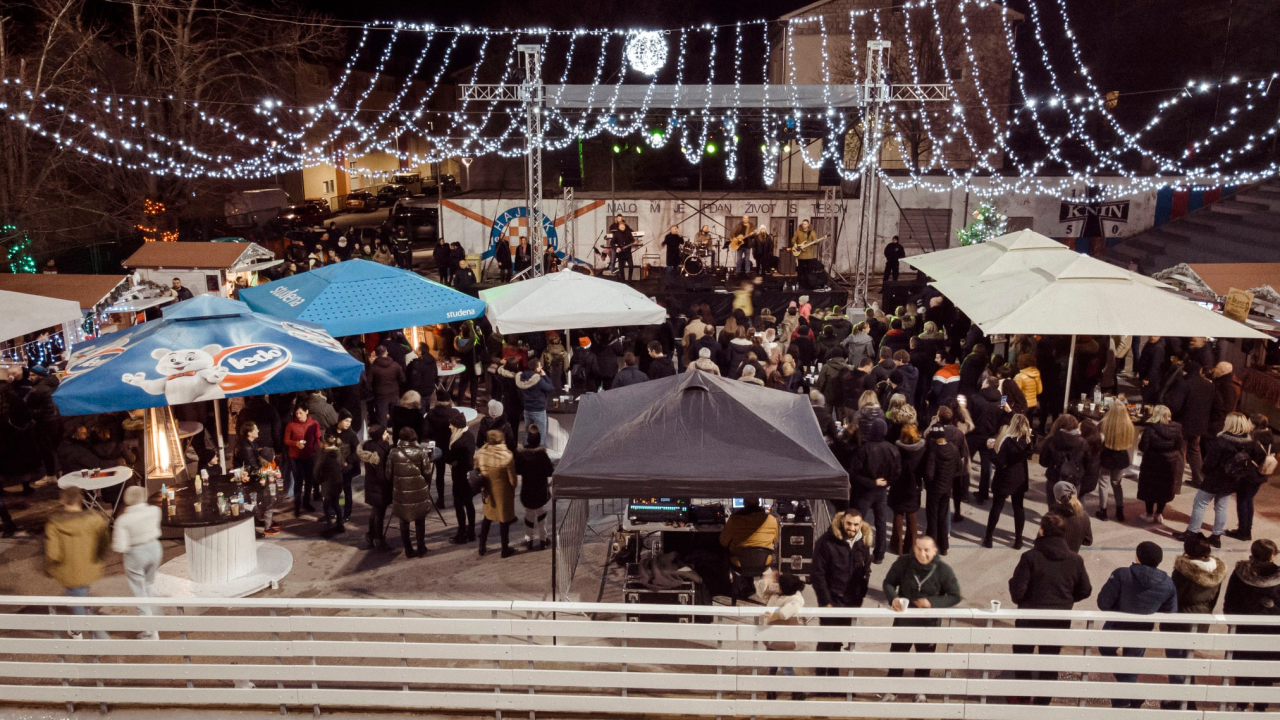 Advent u Kninu: U subotu se na pozornicu penje Silente, uz odličnu glazbu bit će i fine hrane i pića