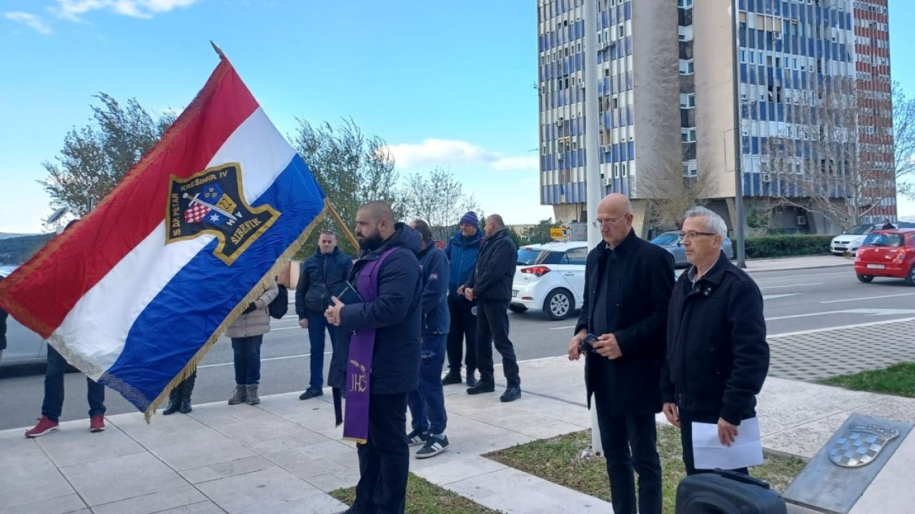 Obilježena 29. obljetnica osnutka pukovnije ‘Petar Krešimir IV’: Vijenci i svijeće za nestale i poginule