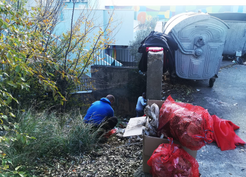 Dvojica Šibenčana čistila smeće kod dječjeg vrtića na Vidicima, akcija se nastavlja sutra