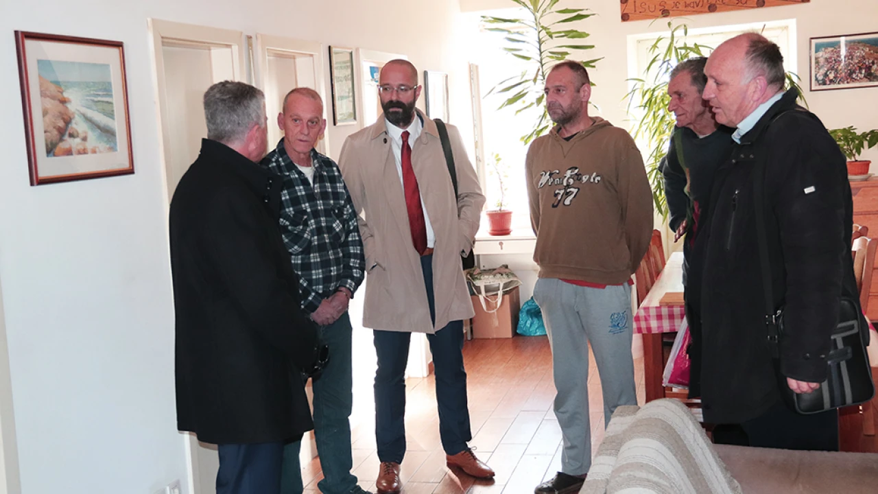 Gradonačelnik sa suradnicima uoči blagdana obišao prihvatilište za beskućnike