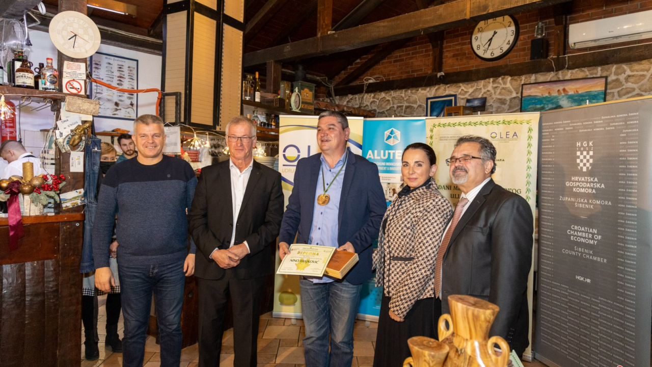 U Vodicama održani 'Dani mladog maslinovog ulja': Doktor Brajković ima najbolje ulje u županiji