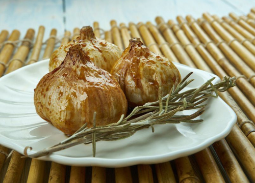 Češnjak na perzijski način: Jednostavni recept za fini prilog koji sjajno ide uz meso i rižu