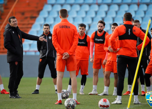 Nogometaši Šibenika otputovali u Medulin: Na popisu 26 igrača, među njima i Marin Jakoliš