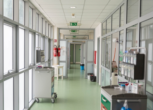 Šef infektologije: 'Prema bolnici teče rijeka teško bolesnih staraca koji se nisu cijepili, to je prirodna selekcija na djelu'