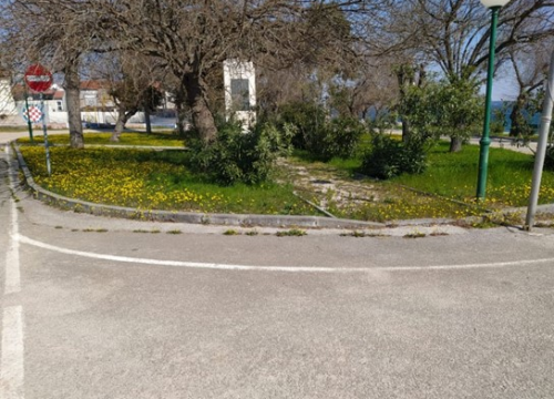 Grad planira urediti ovaj zapušteni parkić u Raslini i trg oko njega