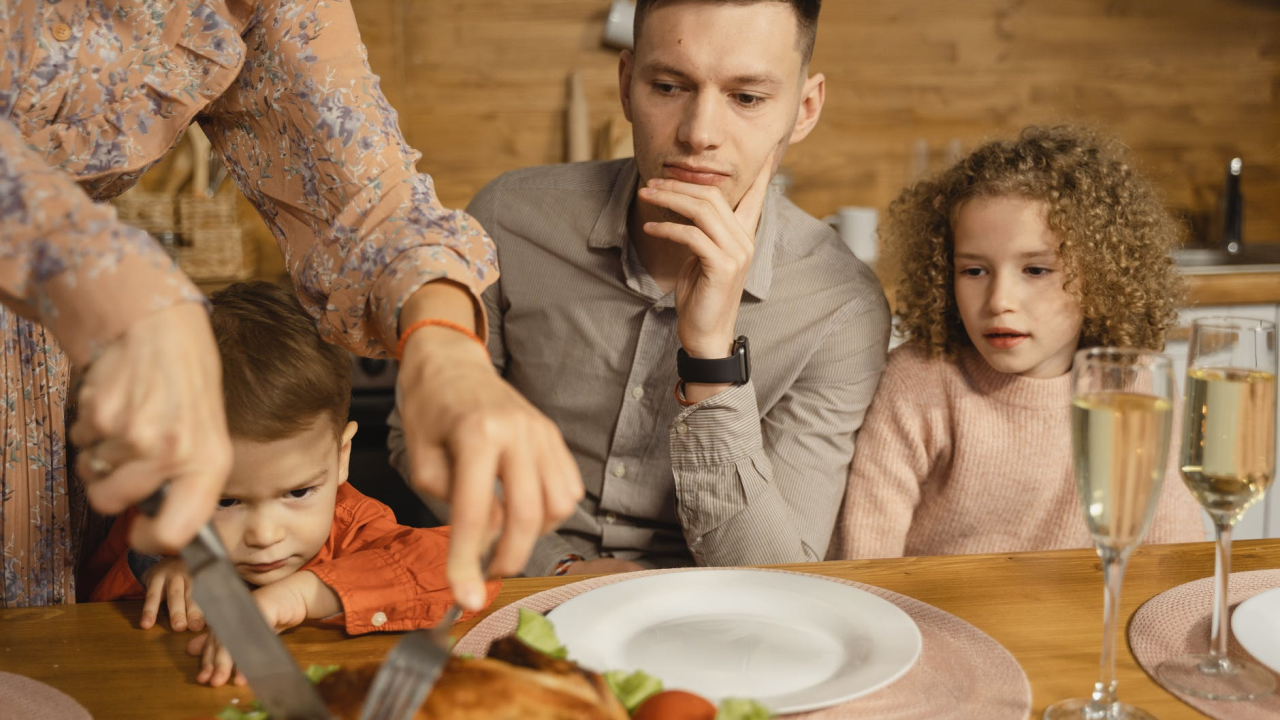 Zašto je za djecu važno da cijela obitelj jede zajedno za stolom