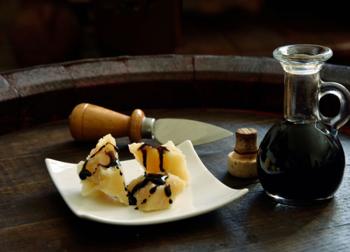 Balzamični ocat: Kako prepoznati dobar aceto i kojim ga jelima dodati