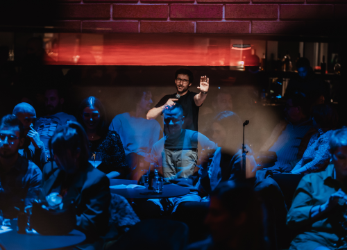 Zabezeknuti Vlatko Štampar sat i 45 minuta u Arsenu valjao fore, publika je plakala od smijeha!