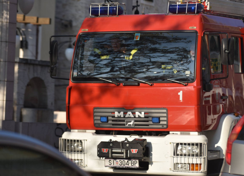 Na području županije vatrogasci jučer imali šest intervencija: Gasili požare u Siveriću i Badnju