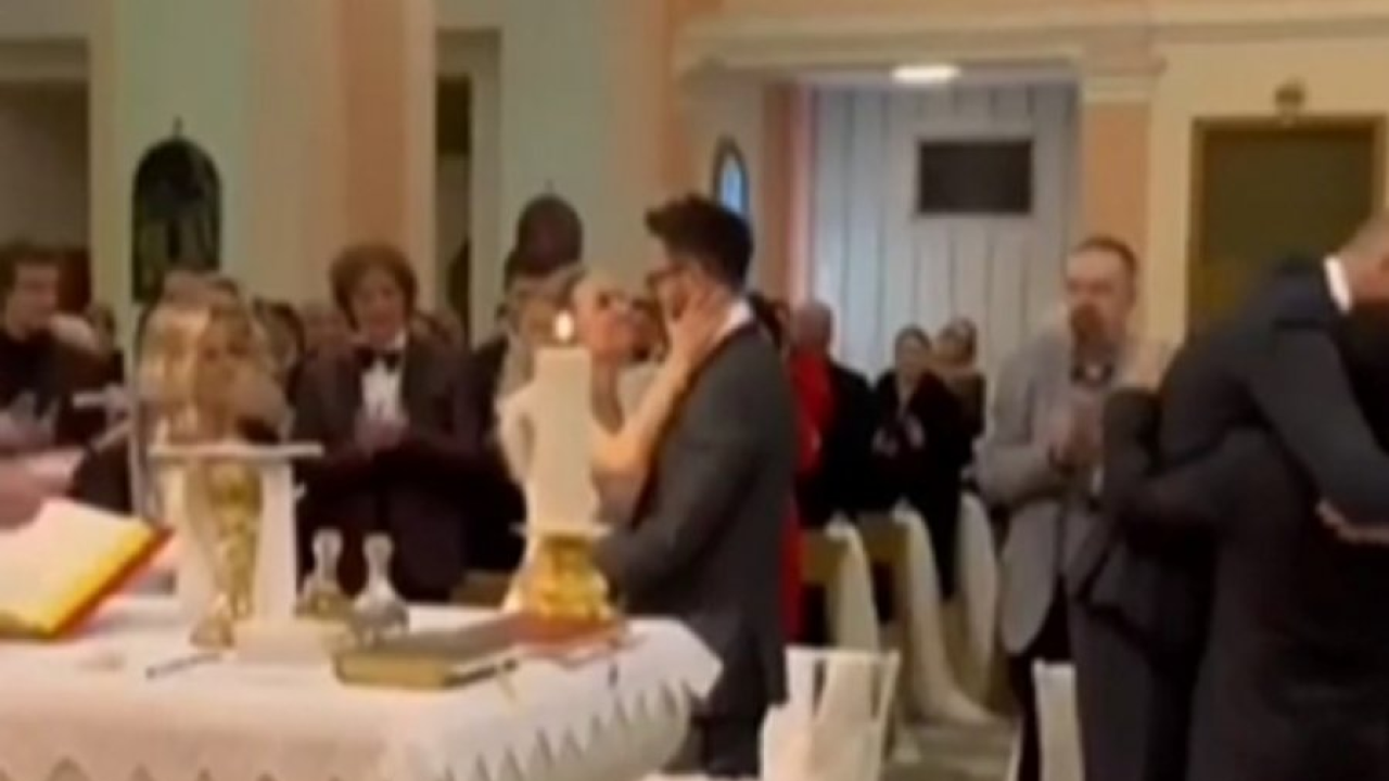 Pojavila se snimka prvog poljupca friško vjenčanih Graše i Hane