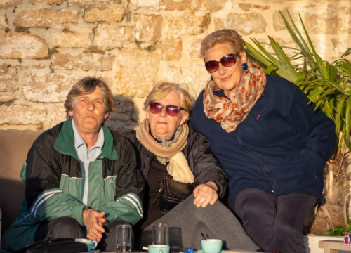 Proljeće u veljači, lipo vrime, a ko to more platit: Foto đir po Vodicama