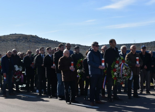 U Dragišićima odana počast poginulim i nestalim hrvatskim braniteljima