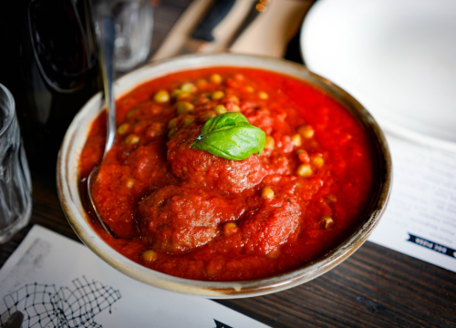 Obične, a posebne: Mesne okruglice u umaku od začinskog bilja