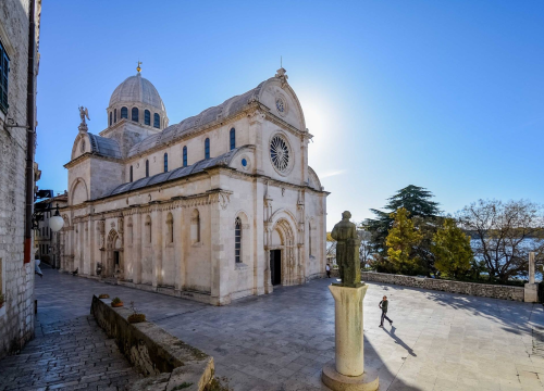 Stup srama nije bio rezerviran samo za bogohulnike: Na šibenskom je završila i navodna preljubnica