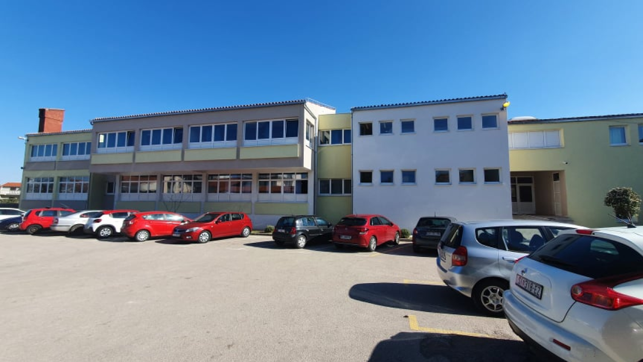 Razvojna agencija ŠKŽ dala punu stručnu podršku OŠ Vodice u pripremi projekta rekonstrukcije i energetske obnove škole!